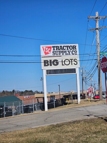 More Photos Of 15977-15981 State Route 170, Calcutta Freestanding For Lease