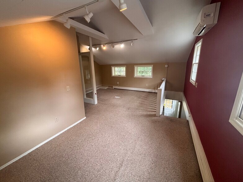 More Photos Of 1478 Marsh Rd, Pittsford Storefront Retail Office For Lease