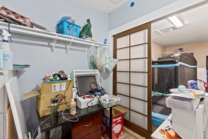 More Photos Of 906 E Commonwealth Ave, Fullerton Storefront For Sale