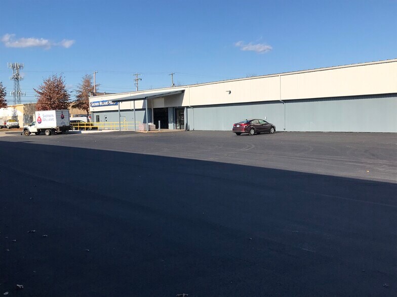 More Photos Of 85 Faltin Dr, Manchester Manufacturing For Lease