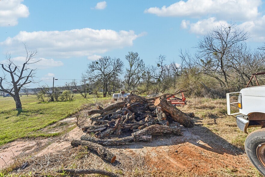 More Photos Of 131 and 132 & 132 Blue Bird Ln, Tow Land For Sale