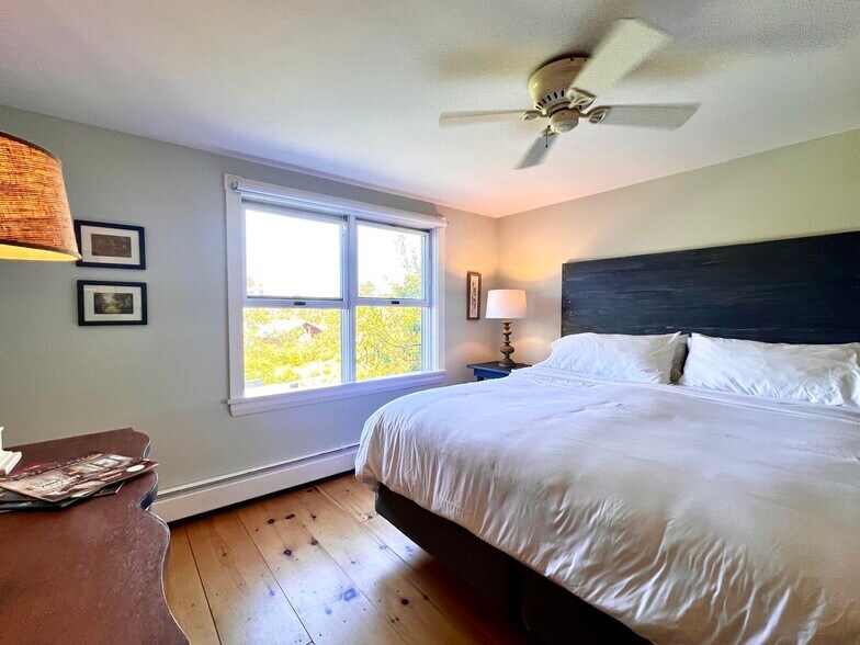 More Photos Of 3063 Bristol Rd, New Harbor Hospitality For Sale