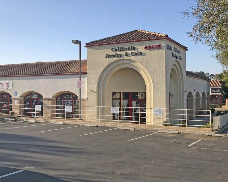 More Photos Of 40685 California Oaks Rd, Murrieta Unknown For Lease