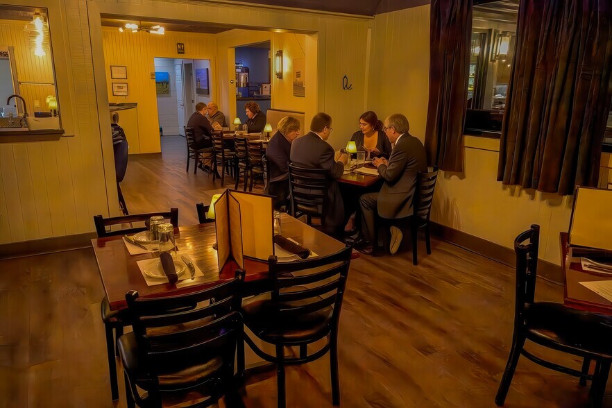 More Photos Of 300 E Main St, Johnson City Restaurant For Sale