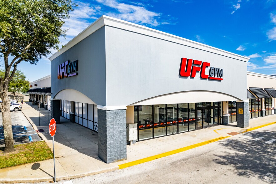 More Photos Of 7501-7649 W Colonial Dr, Orlando Unknown For Lease