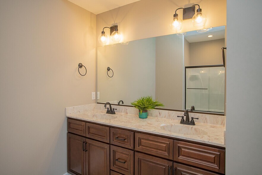 More Photos Of 243 Barrenridge rd, Staunton Specialty For Sale