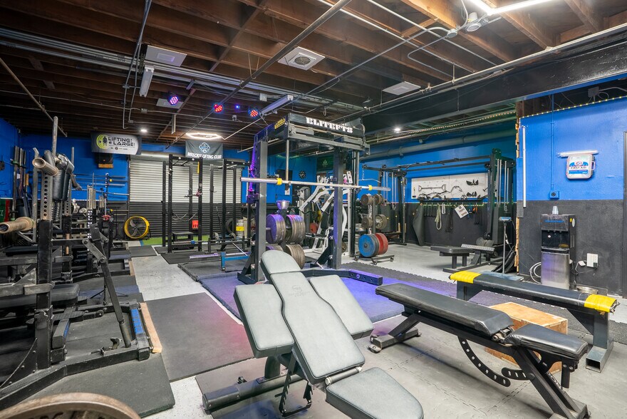 More Photos Of 6172-6196 University Ave, San Diego Storefront For Sale