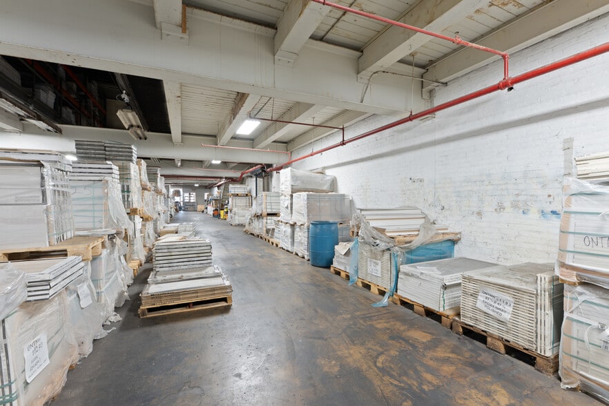 More Photos Of 488-500 Mulberry St, Newark Warehouse For Lease