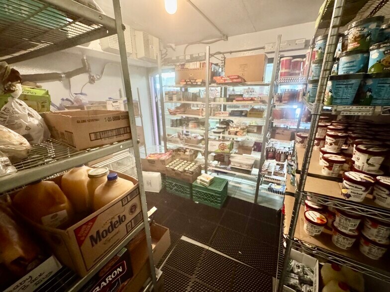 More Photos Of 40 Sherman st, Petrolia General Retail For Sale