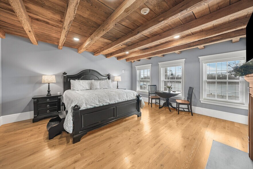 More Photos Of 208-210 Wharf St, Hermann Hospitality For Sale