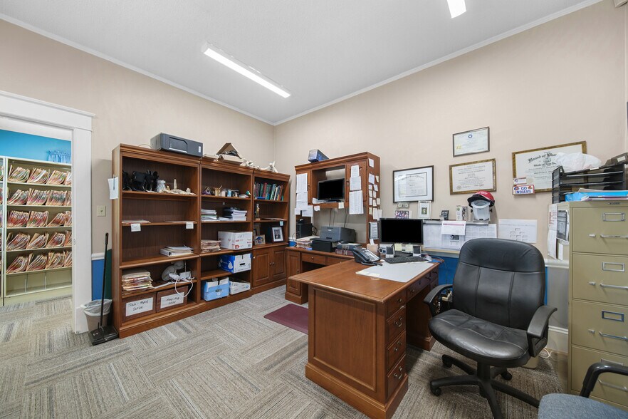More Photos Of 217 Mocksville Ave, Salisbury Office Residential For Sale