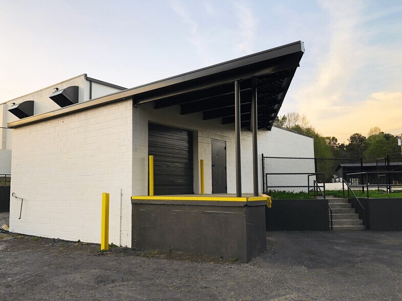 More Photos Of 432 Interchange Dr, Dallas Industrial For Lease