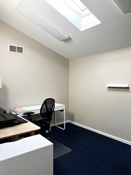 More Photos Of 1326 N King St, Wilmington Office For Sale