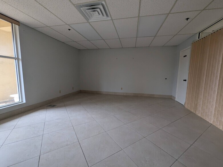 More Photos Of 701 NW Federal Hwy, Stuart Medical For Lease