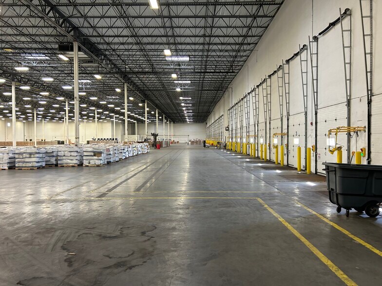 More Photos Of 15 Ritter Way, Lebanon Manufacturing For Lease