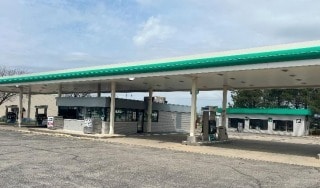 More Photos Of 6950 E Riverside Blvd, Loves Park Convenience Store For Sale