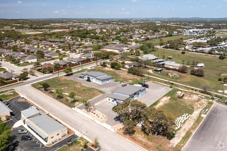 More Photos Of 108-132 Enterprise Pky, Boerne Unknown For Lease