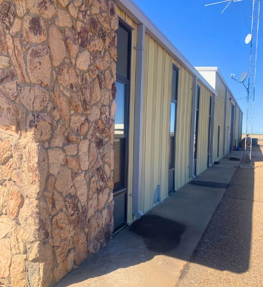 More Photos Of 7559 Farm to Market Road 119, Sunray Light Distribution For Sale