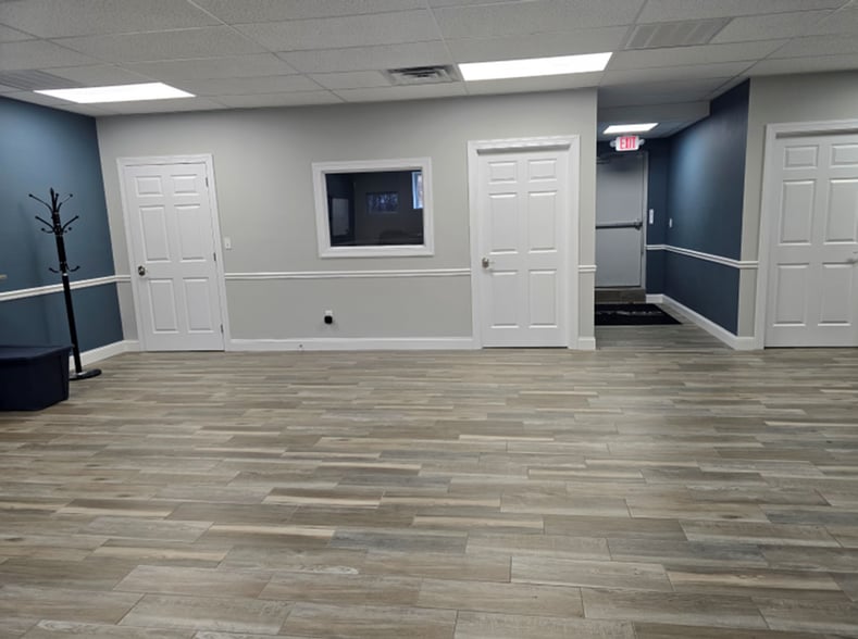 More Photos Of 178 Lancaster Ave, Malvern Storefront For Lease