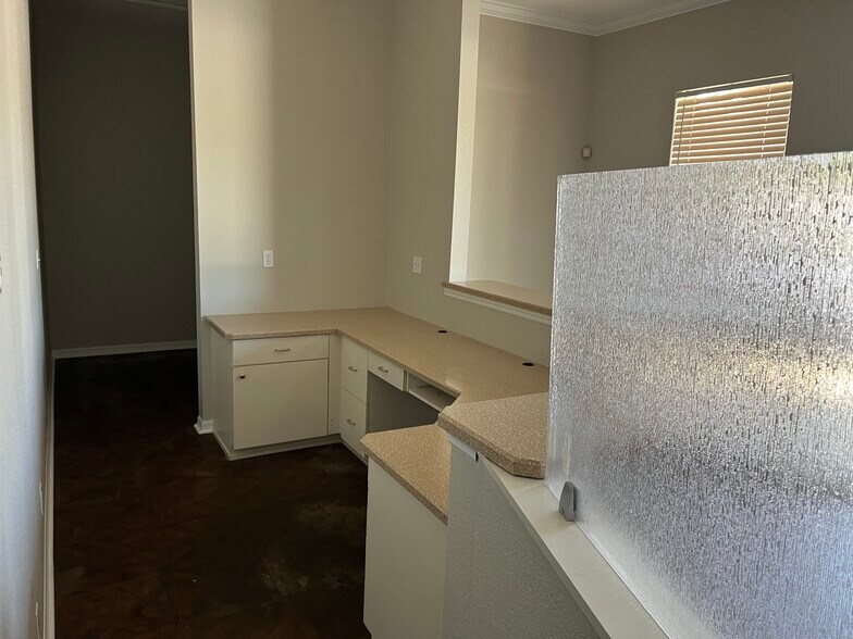 More Photos Of 15151 S US Highway 441, Summerfield Medical For Sale