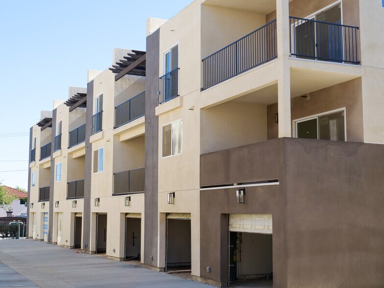 More Photos Of 38225 9th Street East, Palmdale Apartments For Sale