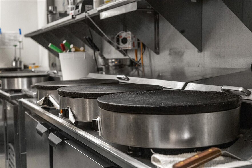 More Photos Of 454 Mountain Rd, Stowe Convenience Store For Sale