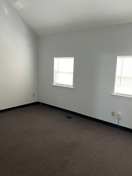 More Photos Of 11-22 Regency Plz, Glen Mills Office For Lease