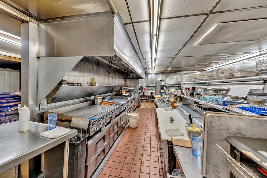 More Photos Of 1908 Old Route 17, Roscoe Restaurant For Sale