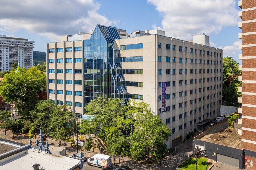 Primary Photo Of 1001 Rue Sherbrooke E, Montréal Office For Lease