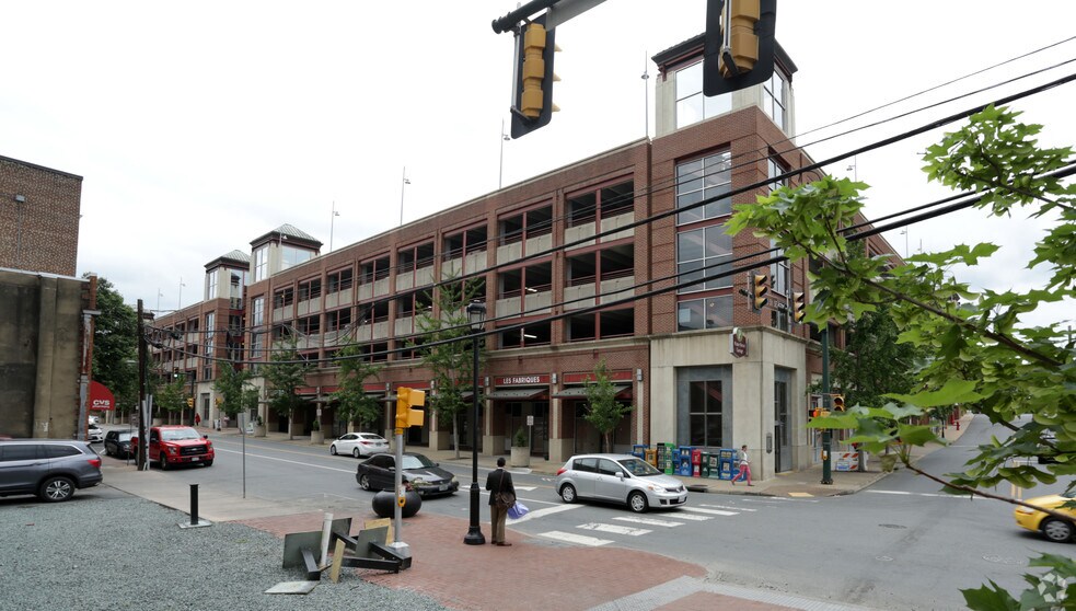 More Photos Of 200-318 E Water St, Charlottesville Storefront For Sale