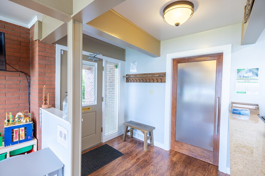 More Photos Of 2120 Logan Ave, Cheyenne Healthcare For Sale