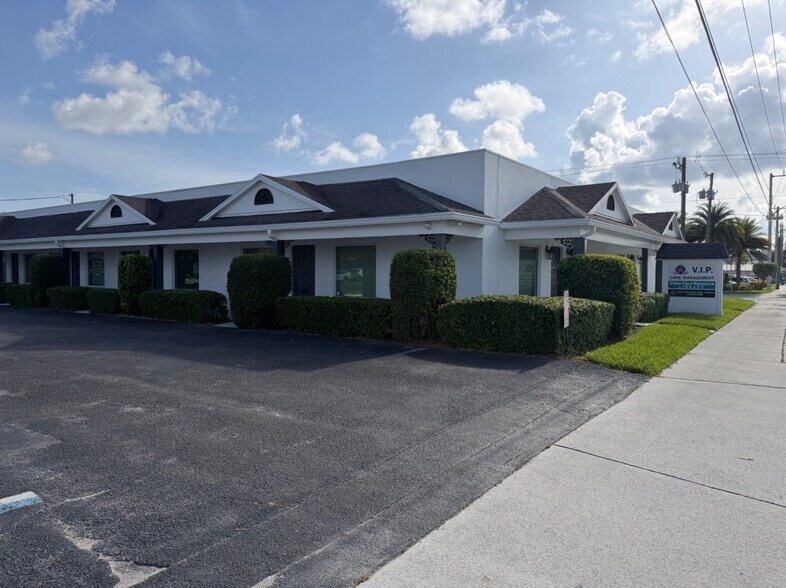More Photos Of 401 W Lantana Rd, Lantana Medical For Sale