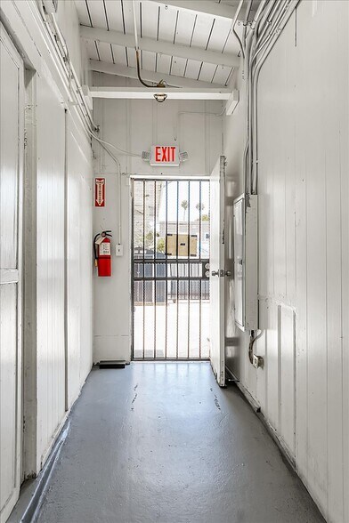 More Photos Of 2336-2338 Pacific Ave, Long Beach Storefront Retail Residential For Sale