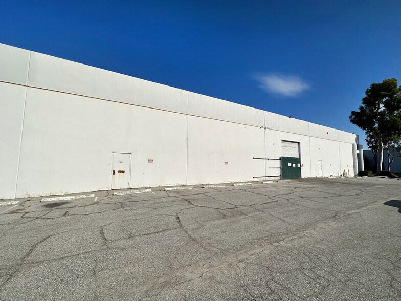More Photos Of 1315 S Johnson Dr, City of Industry Warehouse For Lease