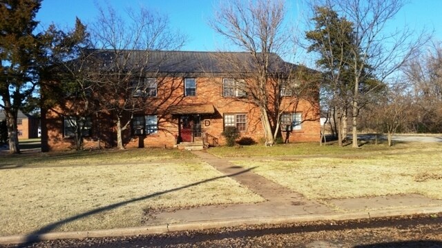 Primary Photo Of 701 W Pine Ave, Duncan Apartments For Sale