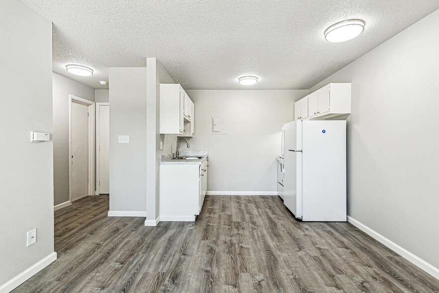 More Photos Of 2475-2503 Hancock Expy, Colorado Springs Apartments For Sale