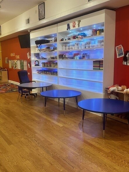 More Photos Of 4746 S Ashland Ave, Chicago Daycare Center For Sale