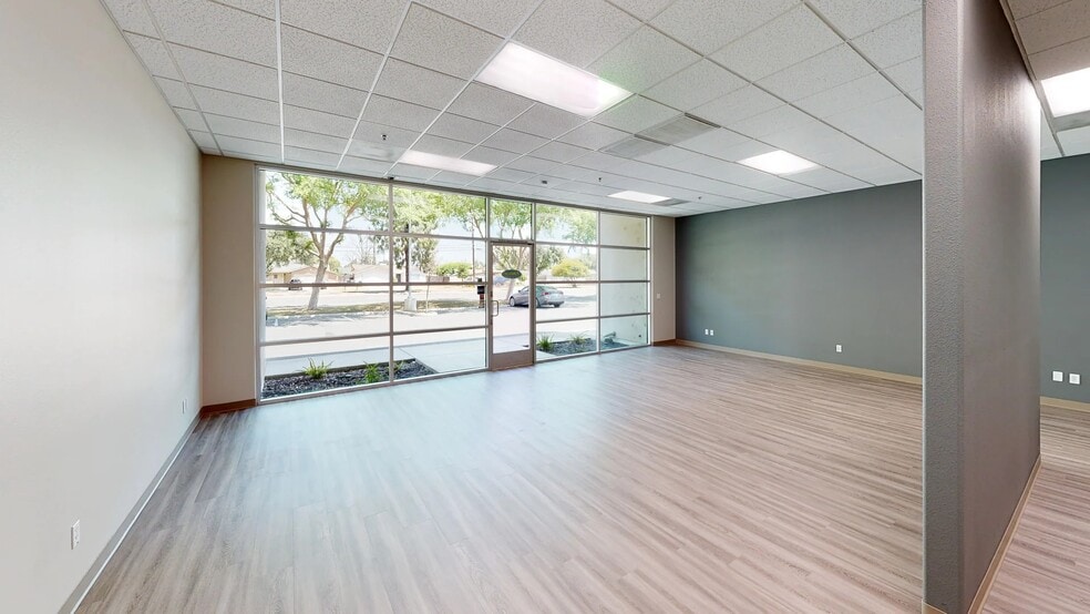 More Photos Of 5850 E Shields Ave, Fresno Warehouse For Lease