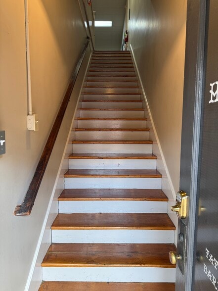 More Photos Of 110 E Washington Ave, Athens Storefront Retail Office For Sale