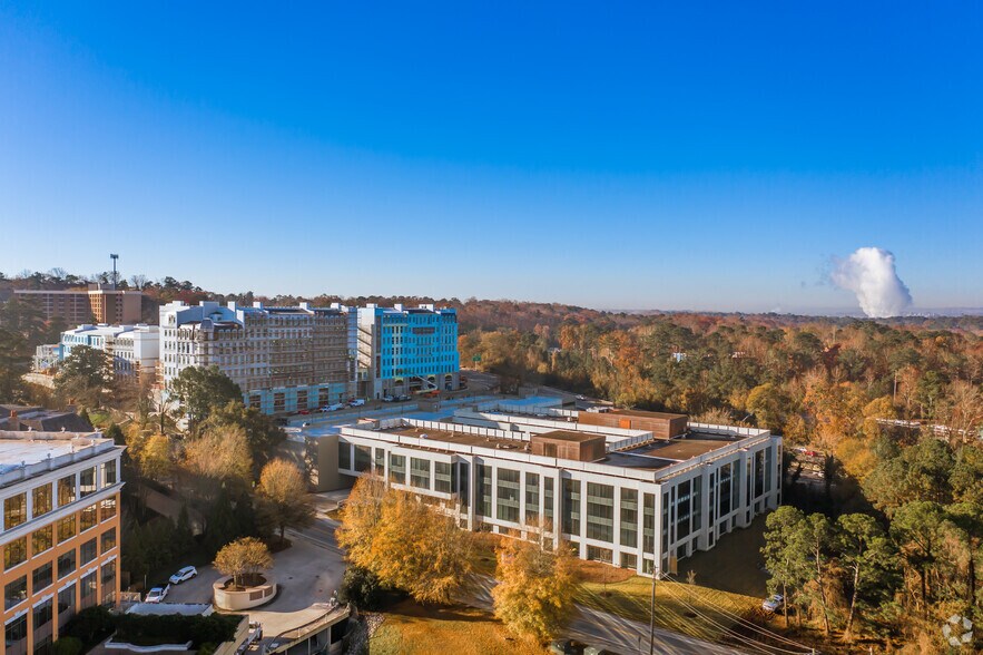 More Photos Of 3280 Howell Mill Rd NW, Atlanta Medical For Lease