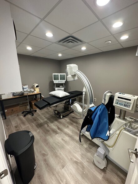 More Photos Of 1190 E Twelve Mile Rd, Madison Heights Medical For Sale