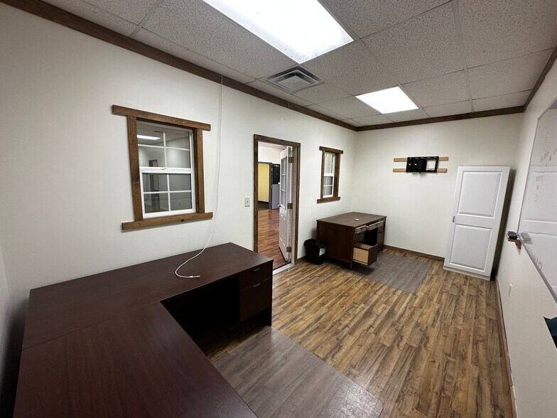 More Photos Of 797 Cool Spring Rd, Mingo Junction Office For Lease