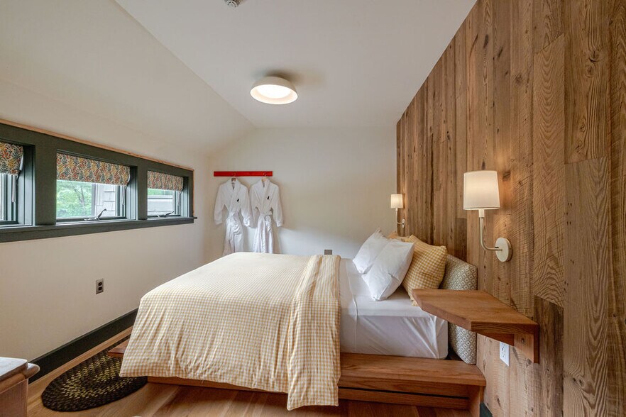 More Photos Of 37 Catamount Rd Hillsdale, Hillsdale Hotel For Sale