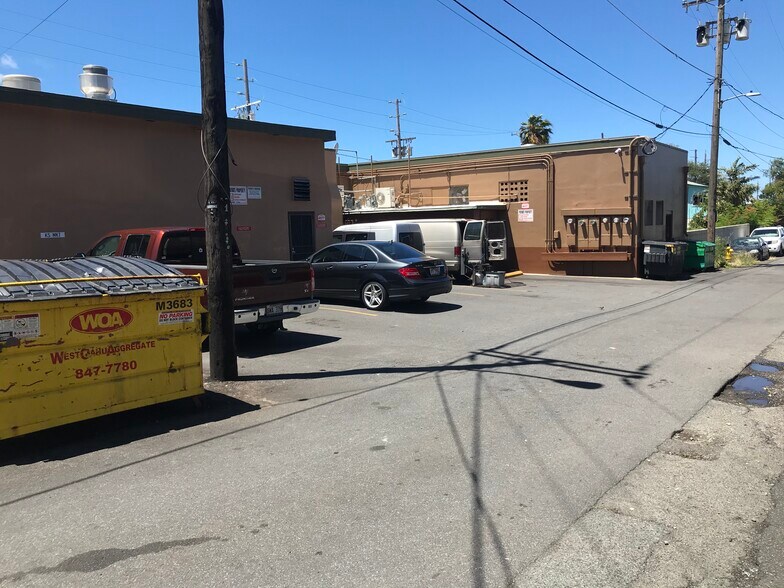 More Photos Of 1326-1330 Middle St, Honolulu Storefront For Sale