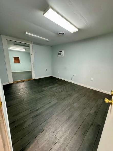 More Photos Of 114 Payne Rd, Thomasville Warehouse For Lease