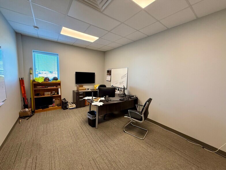 More Photos Of 5901 FM 920, Weatherford Warehouse For Sale