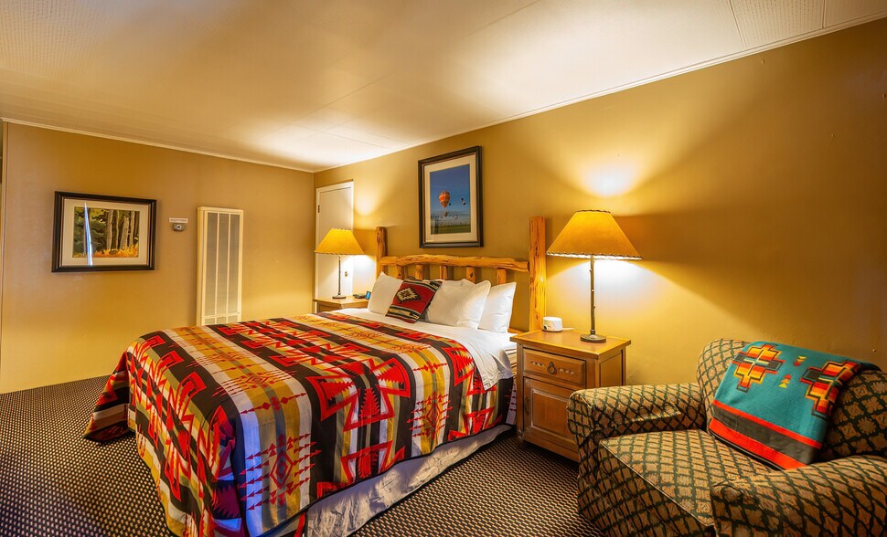 More Photos Of 627 Sudderth Dr, Ruidoso Hotel For Sale
