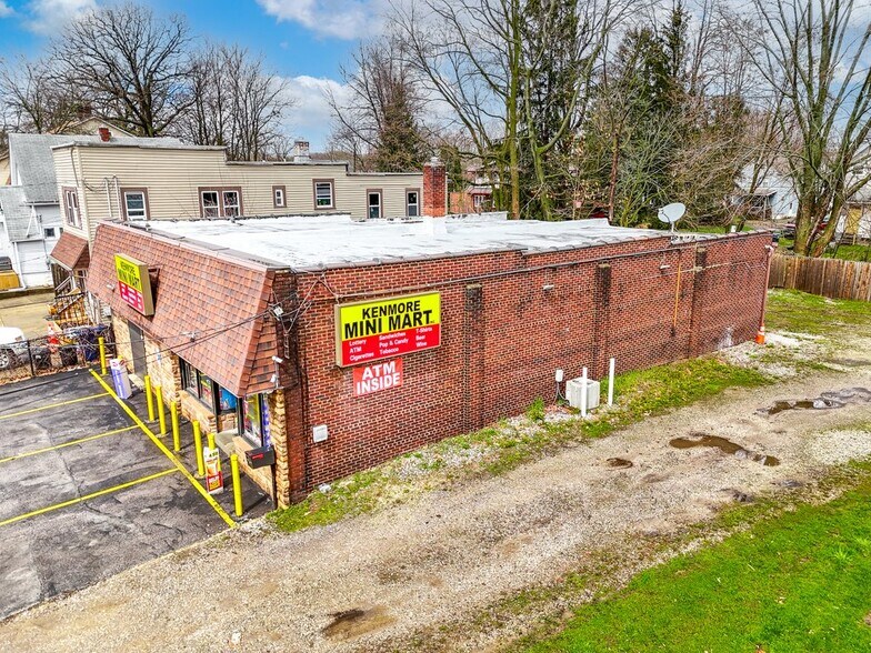 More Photos Of 1215 Kenmore Blvd, Akron Freestanding For Sale