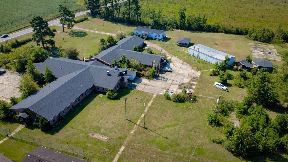 More Photos Of 20513 US Highway 301 N, Saint Pauls Hospital For Sale