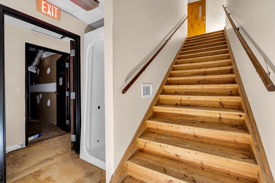 More Photos Of 75 Lacey Rd, Whiting Medical For Lease